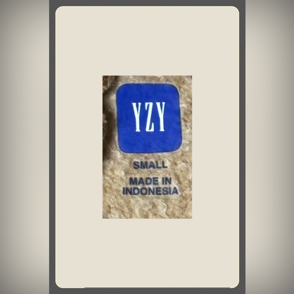 Yeezy x Gap Yoke Tee - Picture 3 of 3